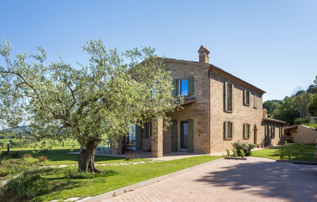 stone farmhouse upon the hills of Pesaro