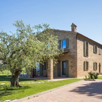 stone farmhouse upon the hills of Pesaro