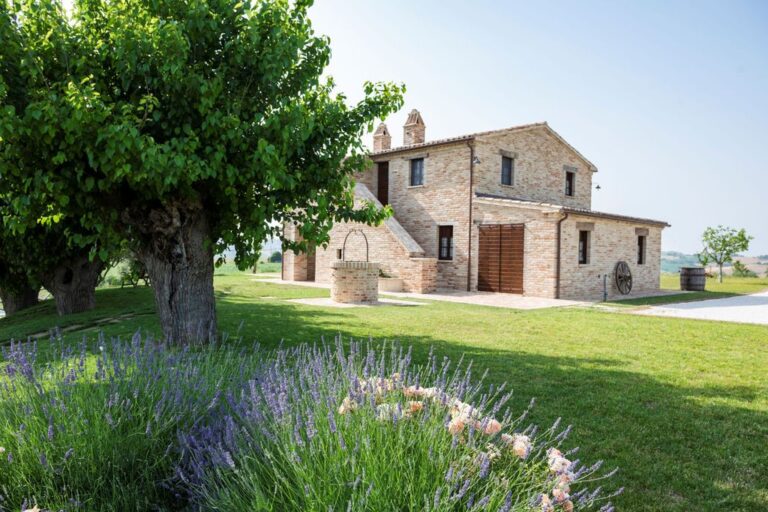 Farmhouse in Montefano