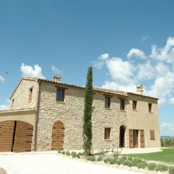 farmhouse upon the hills of Staffolo