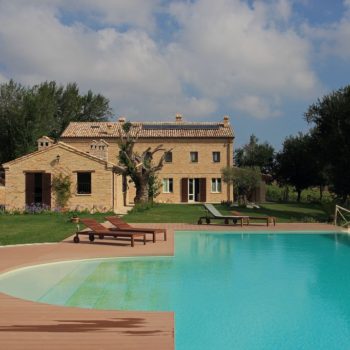 farmhouse in Morro d’Alba