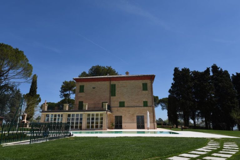 Villa Marina. Restauro e ristrutturazione di una villa dell’Ottocento sui colli di Recanati