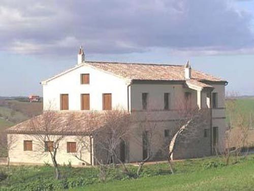 Farmhouse upon the hills of Jesi