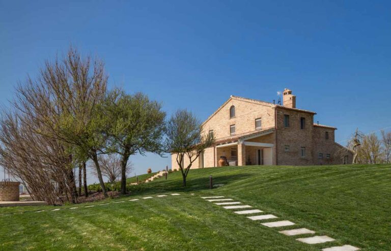 Farmhouse upon the hills of Senigallia