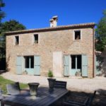 Fonte di Castelplanio, a farmhouse upon the Castelli di Jesi